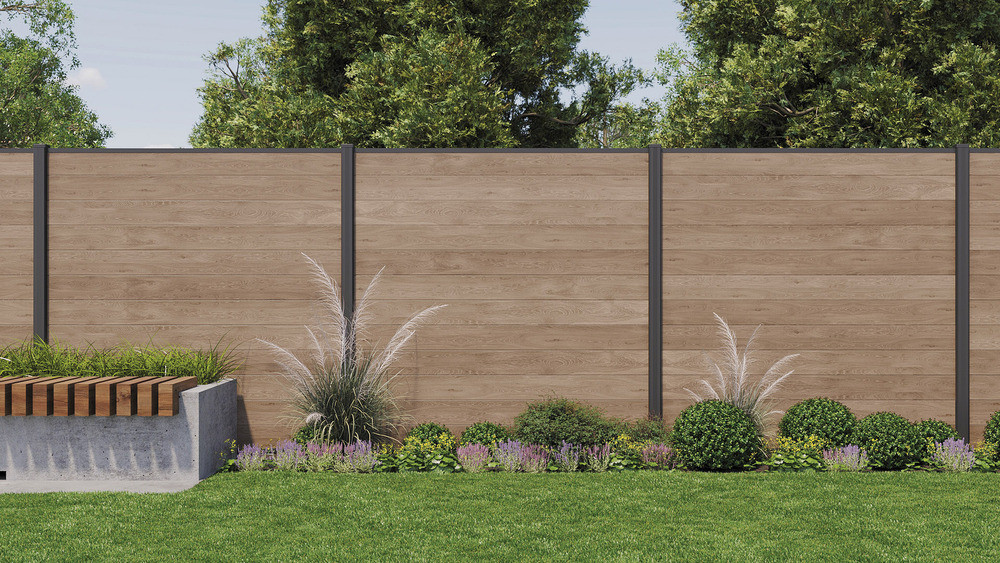 KETER FENCE KIT 3× kerítéspanel – ashwood (kőrisfa szín) | Prémium kompozit kerítésrendszer teljes belátásvédelemmel (RP)