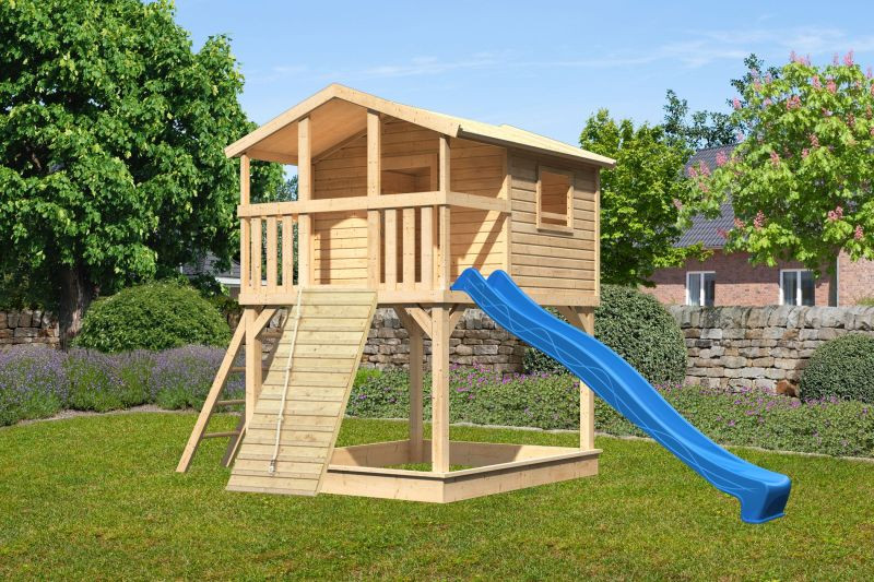 Karibu Benjamin 1. cölöpös fa játszóház, kültéri kerti játszóház létrával, kék csúszdával, fa rámpával (RP)