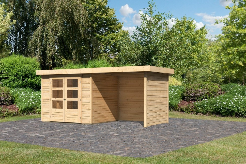 Karibu Askola 3. Lapostetős kerti ház, kerti tároló, oldal- és hátfallal rendelkező bővítménnyel/terasszal, natúr fából 462 cm x 217 cm (RP)