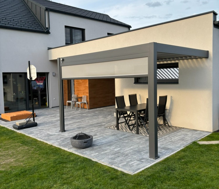Rojaplast intro plus alumínium bioklimatikus pergola, falhoz rögzíthető 4 X 3 méteres - szürke antracit (RP)